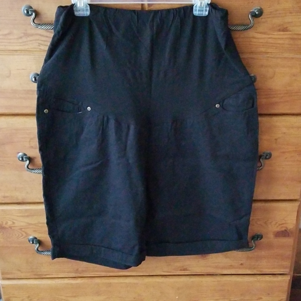 Plus size maternity black jean Bermuda shorts